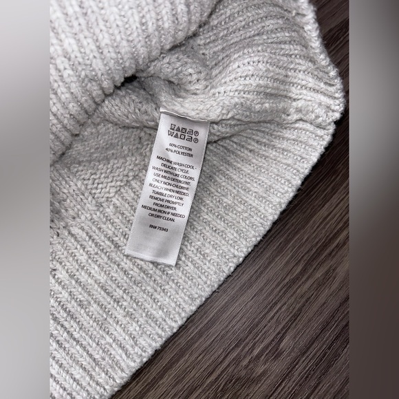 Cupcakes and Cashmere Soft Chunky Knit Cardigan Sweater V-neck Button Up Size M - Picture 6 of 8